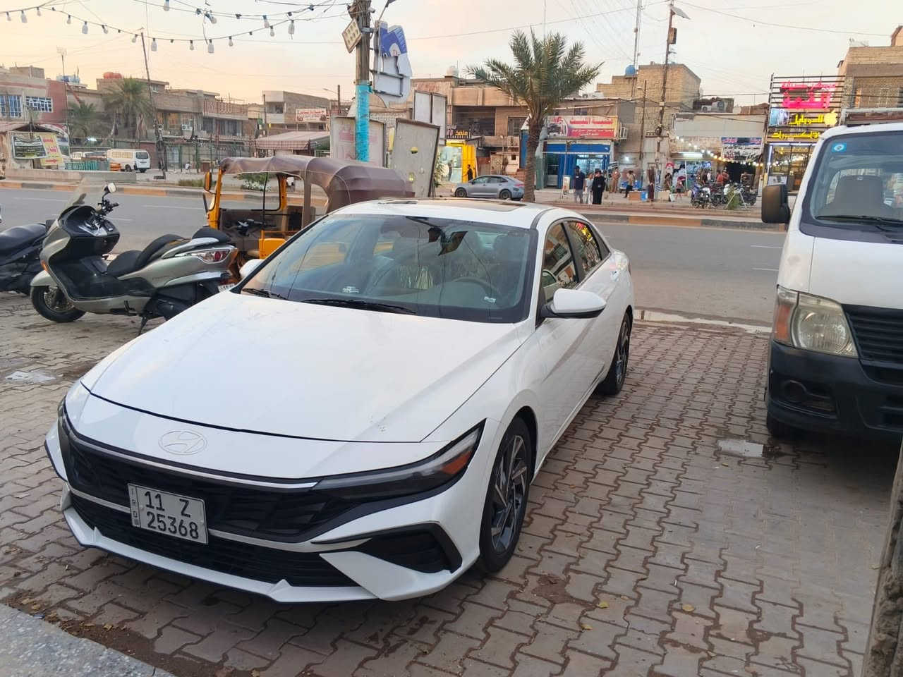 السلام عليكم حادث جاملغ امامي ايمن مبدل اصلي كوري بدون دواخل سياره فول ماء عدا كشن جلد رادار امامي خلفي تشغيل عن بعد جنطه ذكيه عنوان بغداد مدينه الصدر *********** السعر١٧٠وبيه مجال
