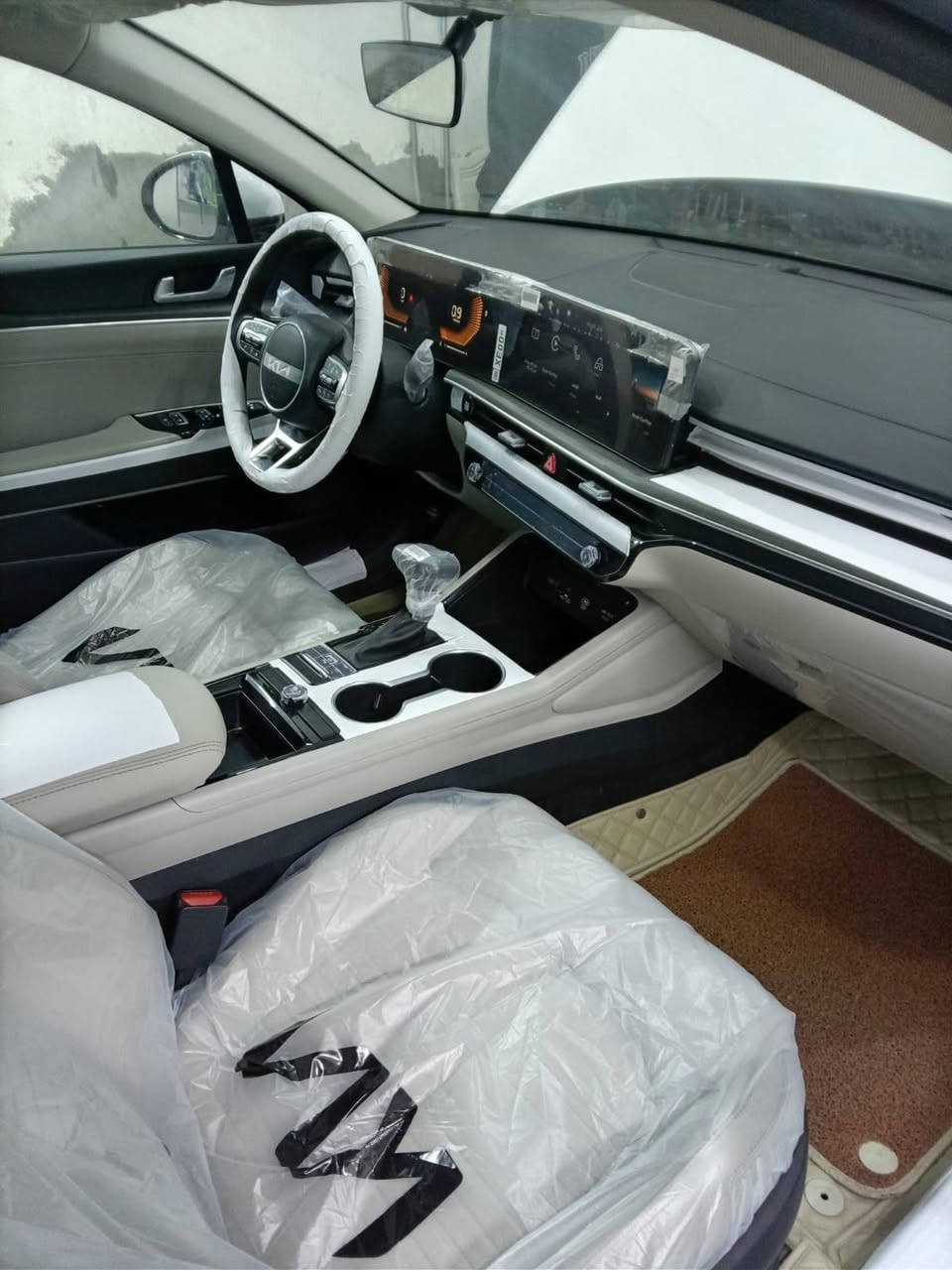 السلام عليكم
كي فايف خليجي موديل2025

حجم المحرك 2505
ماشيه 39 
السعر 220

كفاله عامه عده بارد بسيط كلش باب العبري 

مكان السياره ناصريه حي الحسين للاستفسار ***********
