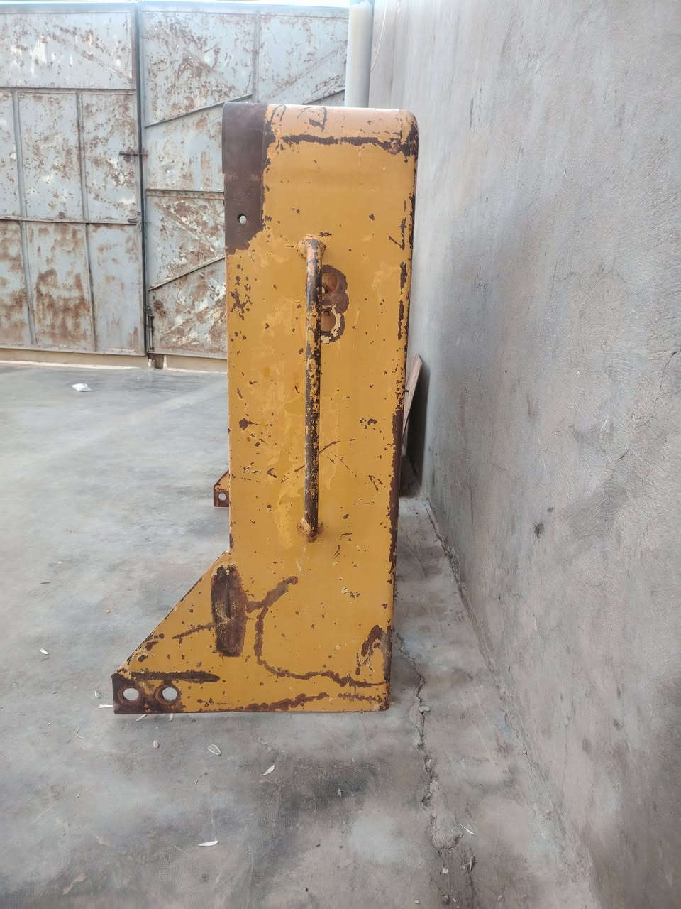 اغراض مال بي تانكيات + جكاد + درع /***********
