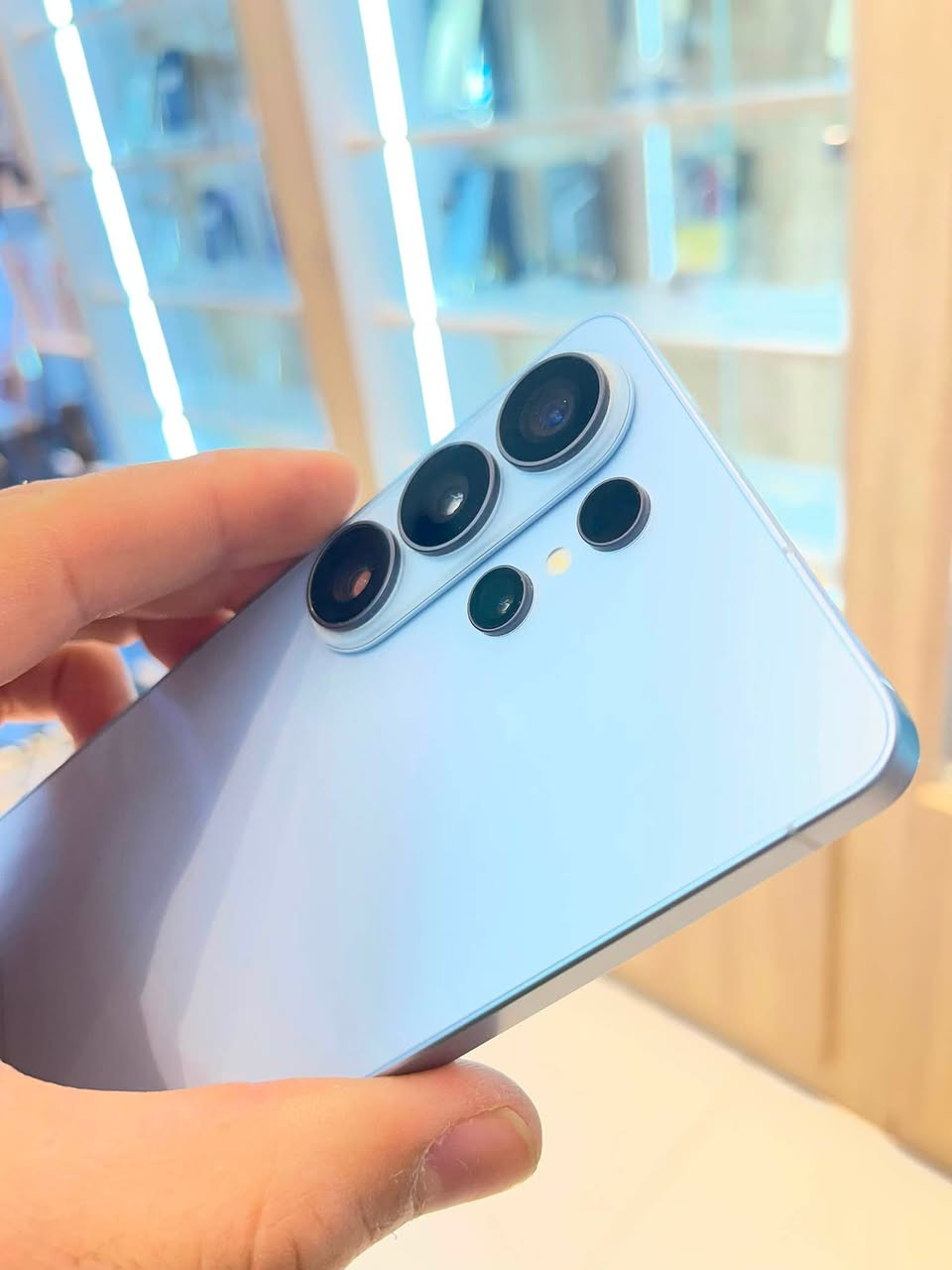 S25 ultra   السعر 1100ذاكره 256

S26 ultra  السعر 1300 مستخدم يومين ذاكره 256
مركز سيمو الماسيترو دوره شارع الصحه
***********
