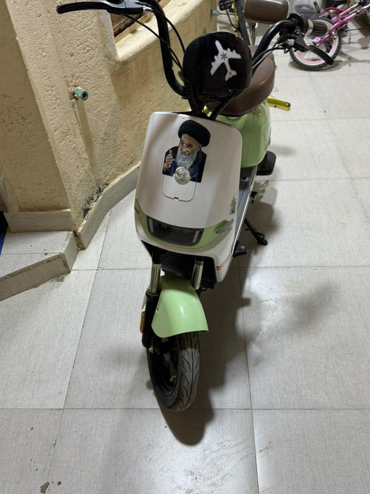 دراجه شحن للبيع جديده وما تعبانه 4 بطاريات جدد كهربائياتها كلها شغاله نضيفه كلش للأستفسار الاتصال ع الرقم ***********
او علق واراسلك خاص
