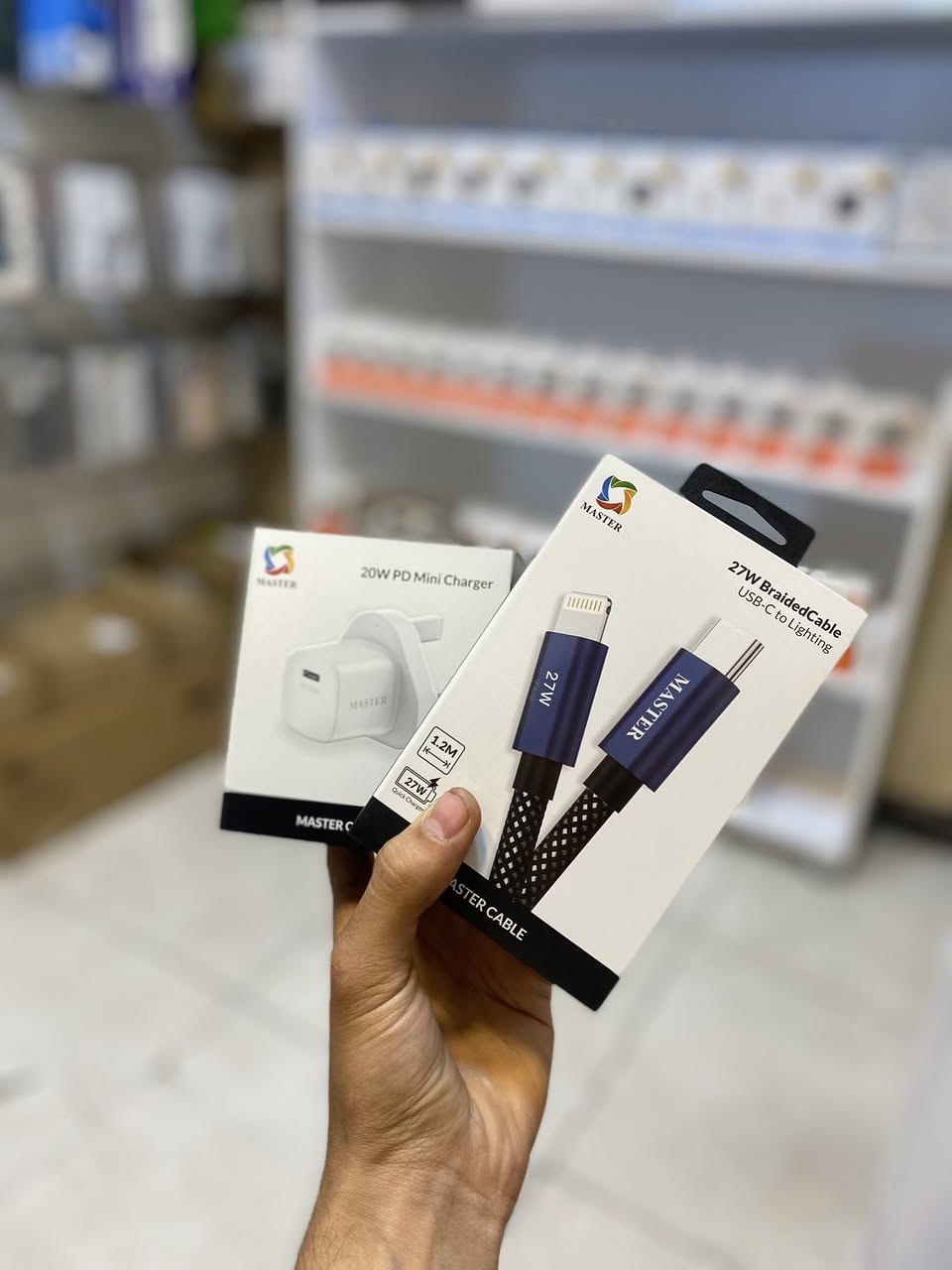 13بروماكس ذاكره 256 بطاريه 86 بلادي جهاز كفاله عامه اشعار قطعه اصليه من ابل ) كامل ملحقات مع ضمان عنوان المحل بغداد رحمانيه الجعيفر سعره (635) قفل سعر ثابت للتواصل علرقم ***********
