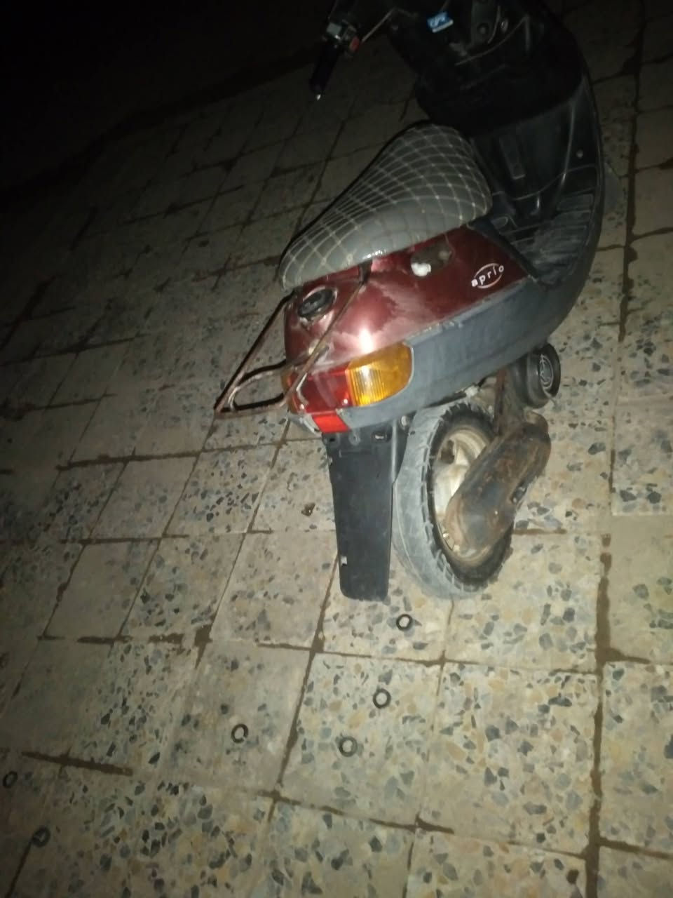 السلام عليكم دراجه بطه خطين كامله مابيهة نقص دراجه حلوة سعرهة، 190 وبيهة مجال للطيبين ***********
