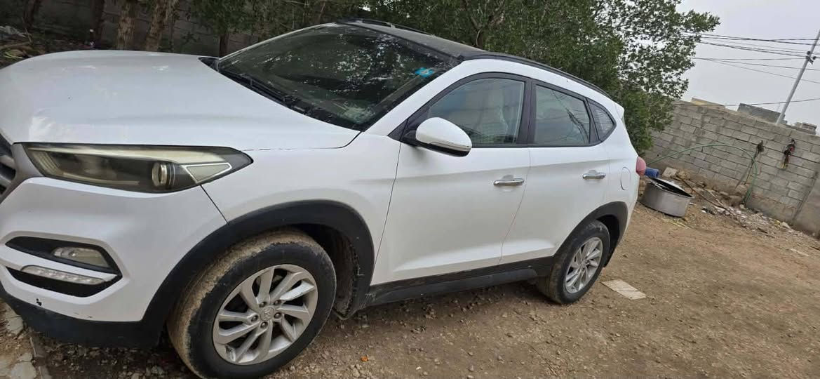 السلام عليكم مرخصت مدير الكروب توسان موديل ١٧ خليجي السيار حلوه مكينه كير حداديه تخم تاير تبريد ثلج السياره بيه حزام صبغ رقم دولي مثنى مكان السياره الديوانية سعره 120 وبيه مجال اني مكلف بنشره هاذ رقم صاحبه تصل ***********
