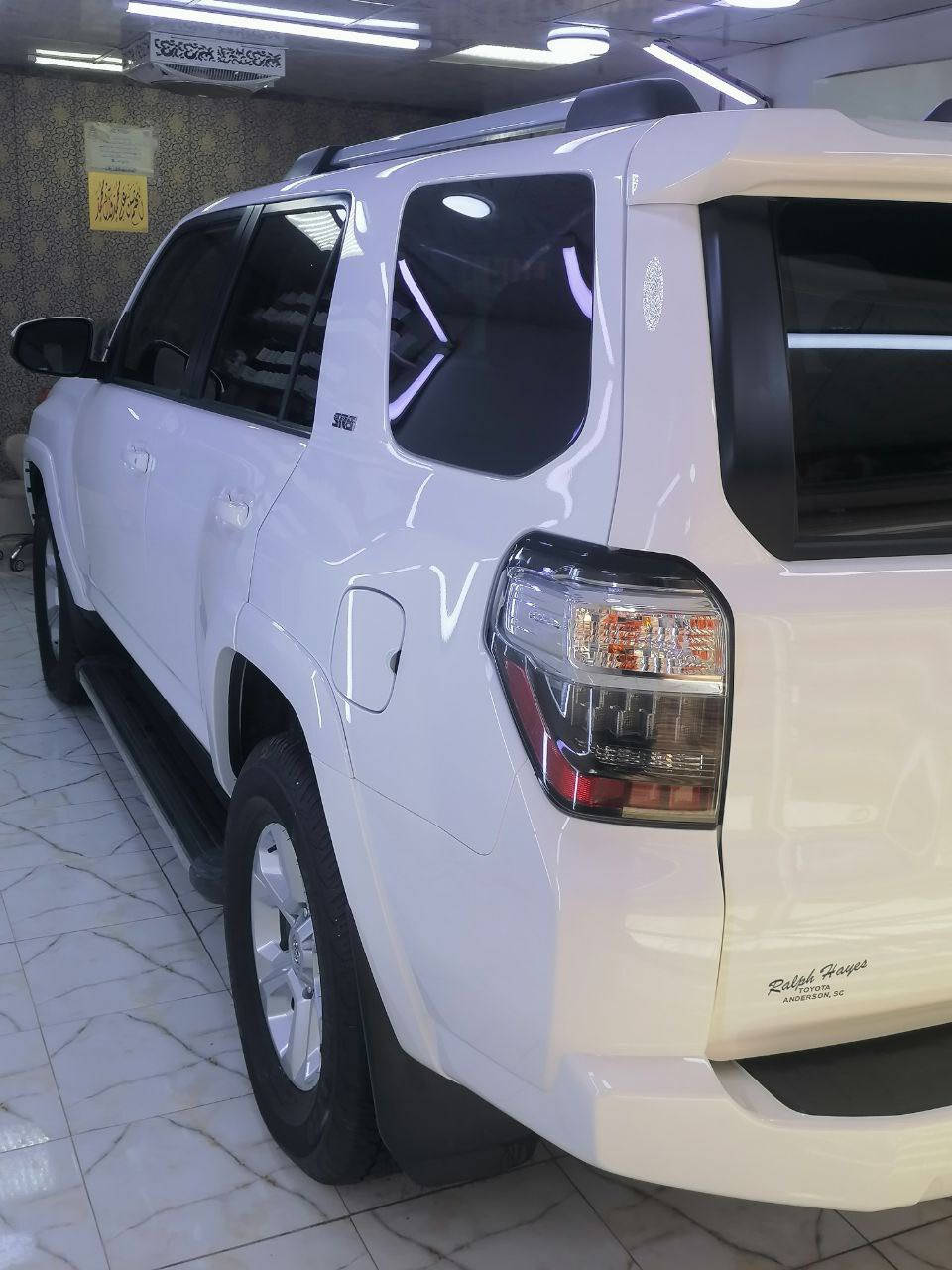 السلام عليكم فوررنر موديل ٢٤ حادثها كما موضح بالصور ابواب تبديل ابلادي ماشيه ١٨  الف كيلو ٧ راكب بصمه كشن كهرباء رقم بغداد باسمي تحويل مباشر السياره بالكوت مركز المدينه السعر المطلوب ٣٦ الف $ ***********
