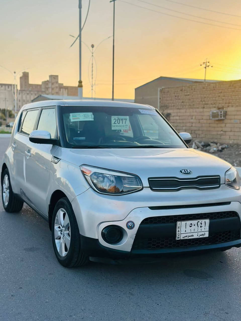 السلام عليكم سياره كيا صول أمريكيه للبيع موديل 2017 رقم بصره حره تحويل مشروع وطني ضررها صبغ جاملغ امامي جهه اليمين وصبغ الباب الخلفي جهة اليمين فقط السيارة جاهزه من كلشي استخدام محرك ١٦٠٠ حداديه تبريد ويل كب تحكم جهتين ماشيه 60 ألف السعر ١١٦ ورقه وبيها مجال بسيط للشراي مكان السياره ناصريه الشموخ للإستفسار *********** *********** رقمي أرقامي بيهن واتساب ناصرية, ذي قار
