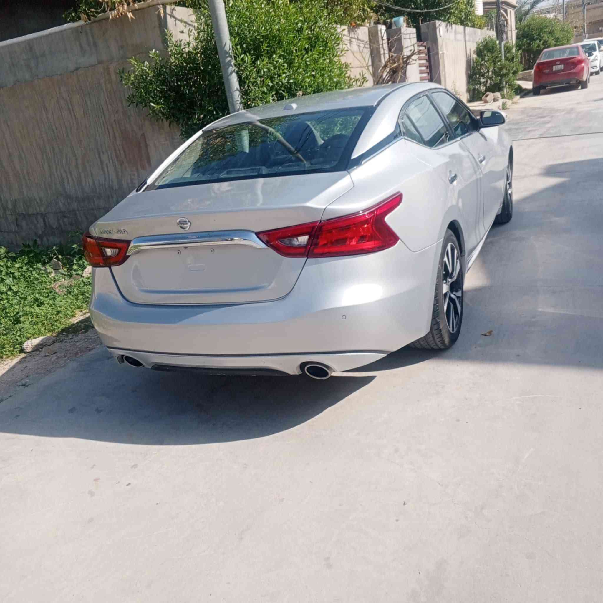 سلام عليكم اخوان
نيسان ماكزيما موديل 2017 رقم سليمانيه سنويه  رقم كله جديد  قبل يومين جدد السنويه كير مكينه مكفول سياره چافيه  عكس السايق مصبوغ عام تكم شواصي كله سليمه بدون دواخل السعر 83 بي مجال قليل عنوان ديالى خانقين  مكلف بالنشر هاذه رقم صاحبه اي استفسار اتصل  ‏‪***********‬‏
