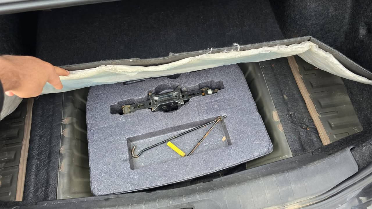 التيما موديل 19 للبيع
135 ورقه 

فول مواصفات SR  عدا الفتحه 
رقم دهوك جديد باسمي 

ثلاث قطع صبغ بنيد وجاملغ وباب

بيه لغد معدل 

ماشيه 215 

مكاني بابل الجمعيه متواجد من 7 بليل ل12 بليل 

واتساب وعلى الخط متواجد

***********
