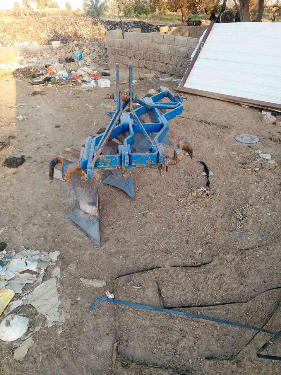 السلام عليكم يوجد فدان رباعي مكفول كفاله عامه حجم 12
يوجد معدلان 2 ونص متر مكفول كفاله عامه
يوجد فدان ثلاثي حدادي جديد للاستفسار الاتصال على الرقم التالي***********
