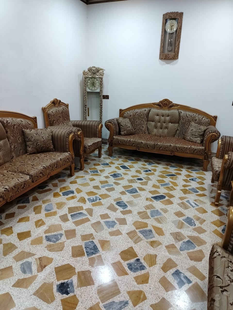 طخم تركي خشب
صاج نظيف جدا 90%
عشرة مقاعد السعر 450
موصل حي الفلاح قرب الملعب
***********
