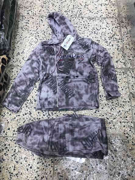 تراك ولادي قديفة مخمل 🧍🏼‍♂️🧍🏿
خامة تركية الاصلية🇹🇳
الوان وقياسات مختلفة
من عمر 5 — 20 سنة🛫🪬

كوزمتك ريحانه 🎇⛩

#العنوان // كوت -الانوار  - شارع المواكب

للأستفسار /*********** 📲
