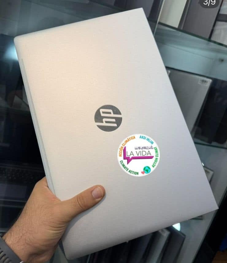 مواصفات الجهاز 💻
✅نوع الجهاز Hp 
✅نوع المعالج core  i7 الجيل الثالث عشر 
✅الهارديسك  1 تيرا ssd  سريع جدا  صاروخ 🚀
✅رام 16 جيجا  
✅الكفر متين وحلو رقيق جدا 
✅جهاز سلم رفيع خفيف الوزن 
✅فل مداخل 
‏✅كيبورد مضيء 
✅ معدن بالكامل 
✅حجم الشاشه 15.6 
✅واي فاي وبلوتوث 
✅كاميرا 
✅ يصلح للدراسه  والاعمال الشخصيه والمكتبية والعروض التقديمية والانترنت وملفات الفيديو والصوتيات والفوتوشوب
 والاوتوكاد 
 الامن السيبراني والبرمجة


**إذا كنت صاحب هذا الإعلان وتريد حذفه لأي سبب، رجاءا أرسل رسالة إلى الدعم الفني**