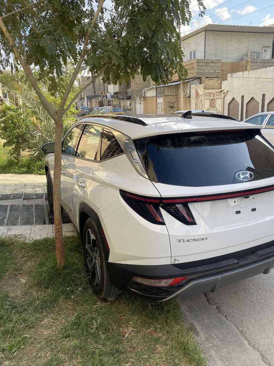 موديل2024
ماشيه18 مايل 
الحادث اماميي موضح في الصور 
فول الفول
مرقمه بغداد بيه سنويه
دخول جديد

المواصفات 

1بصمه تشغيل 

2بانوراما 

3 بصمه ابواب ذكيه من تقترب تفتح

4شاشه كبيره لمس

5 اربع كامرات  

6 شفتات ستيرن

7اشاير مري 

8 تحكمات فول 

9 انضمه قيادة 

10 مانع تصادم امامي

11 قيادة اليه وخروج عن المسار 

12 رادرات خلفيه

13 كشنات كهرباء

14 شاحن واير ليس 

15 تدفئه كشنات

16اوتو هولد 

17 زنون عالي ناصي 

18 تشغيل لكاميرات من الزر

19اطفاء ذاتي بل ازدحام 

20 دمام صوت 

21صندوك كهرباء 

22 محرك 2500

23 لدات نهاري 

24 منافذ يو اس بي

25 مرايه عاكسه للضوء 

26اناره داخليه ابيض 

27ويل كب كبير

28دشبول ايباد

29تمشي سياره بل ريمونت 

30 تشغيل عن بعد  

31تبريد كشنات 

32حساس امامي عدد 6

33حساس خلفي عدد6

34تدفئه ستيرن 

35تشغيل كاميرا بل دشبول ويا لاشاره

وباقي المواصفات ماتحضرني وبل عافيه علئ المشتري مقدما 
الستفسار ***********
