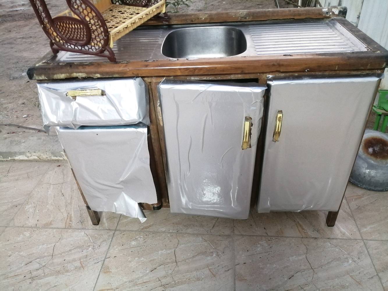 سنك المنيوم حوض استيل اصلي قياس متر و 30 سعره ٥٠ الف عنوان ابي الخصيب حمدان