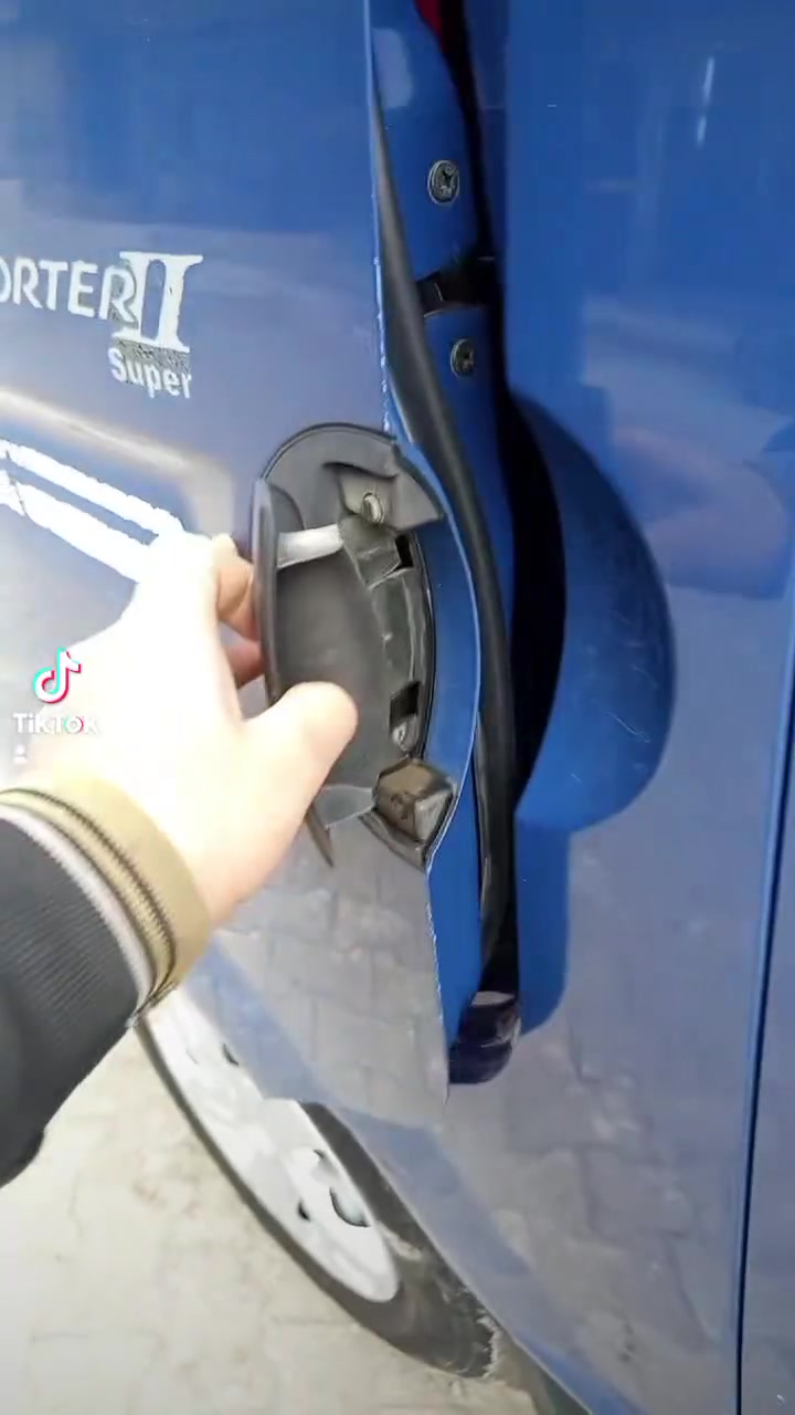 بورتر للبيع خليه العلام برا وجوا كير عادي موديل 2004 سيري 2005 محرك عالمحرمه كامله المواصفات كل هالسياره زيرو زيرو زيرو زيرو سياره دعسه مشبكه سياره عليها شبك ثقيل


**إذا كنت صاحب هذا الإعلان وتريد حذفه لأي سبب، رجاءا أرسل رسالة إلى الدعم الفني**