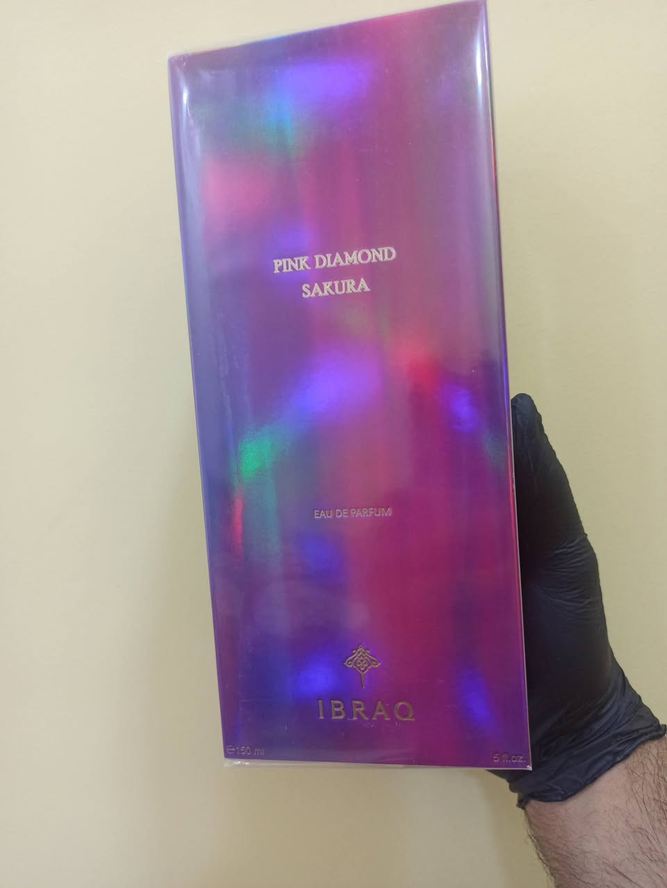 عطور صيفية بامتياز
انصح جربونها بس هااااا
اصلية كون 🌹


**إذا كنت صاحب هذا الإعلان وتريد حذفه لأي سبب، رجاءا أرسل رسالة إلى الدعم الفني**