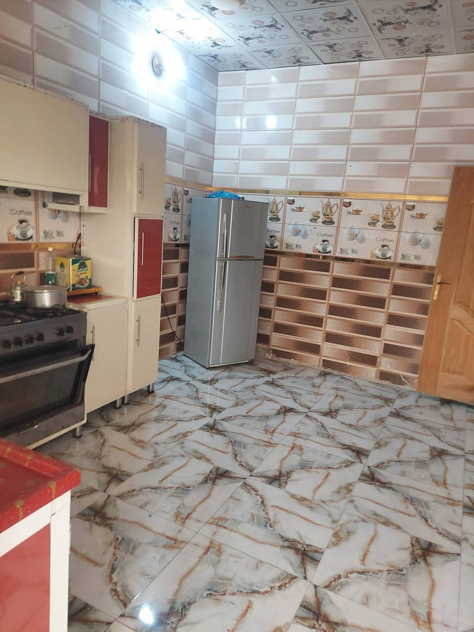 بيت للبيع مساحه ٣٠٠متر طابو زراعي سند٢٥
البيت بنا واجه ١٥ متر نزال ٢٠متر  البيت بناء حديث درجه اولى بي غرفتين نوم وهول واستقبال ومطبخ وكراج سياره وحديقه حلوه ومجمع صحي داخلي وخارجي عنوان الحله ورديه خارج شارع معمل ابو كيره للإستفسار اكثر مراسله الصفحه او الاتصال على الرقم 

***********
