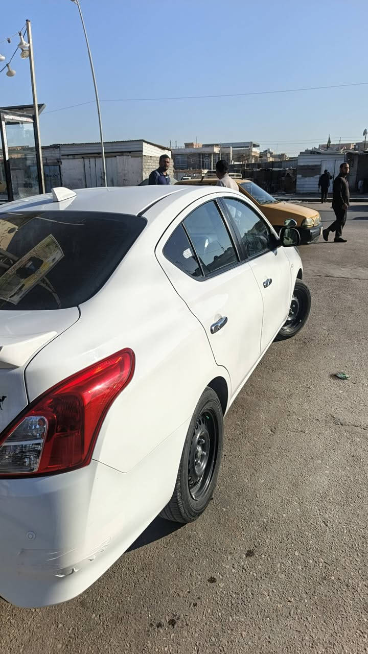 نيسان سني هندي ٢٤ ماشيه ٣٥ الف كفايه عامه مكان السياره حي العباس السعر١٢٢ بيه مجال قليل   ***********
