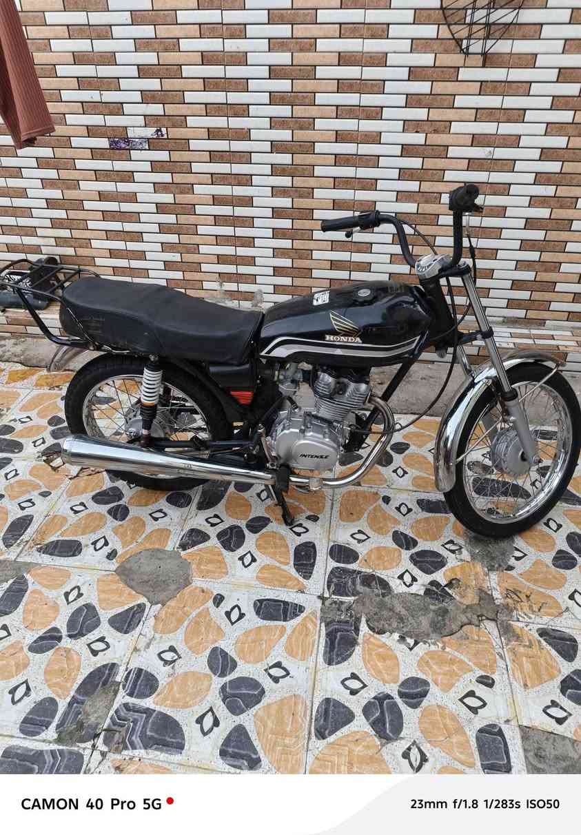 سلام وعليكم دراجه نامه بس لمحرك انتنس اللبيع مكفوله من لمكينه لشاصي دراجه تعمير  مكاني لعماره سعر 650 الف تصل ***********
 علمن دراجه بدون بدون بدون
