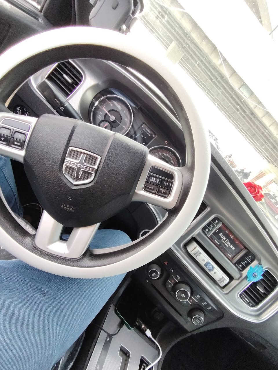 سلام عليكم
جارجر موديل ٢٠١٣
وارد(كندي🇨🇦)
كفاله وارده
حداديه جديده
تبريد ثلج
تخم تاير
لايت زنون
غرفه مال ١٨ 
كير محرك كفاله
رقم انكليزي
كلشي جاهز بيه 
سنويه ساقطه هسه سقطت
اي نقص ما بيه سياره ع أيدي جاهزه

سونار موجود عندي مكاني ميسان
***********
إذ ما تشتري اعبر المنشور
و اترجاك لا تعبني وتعبك
