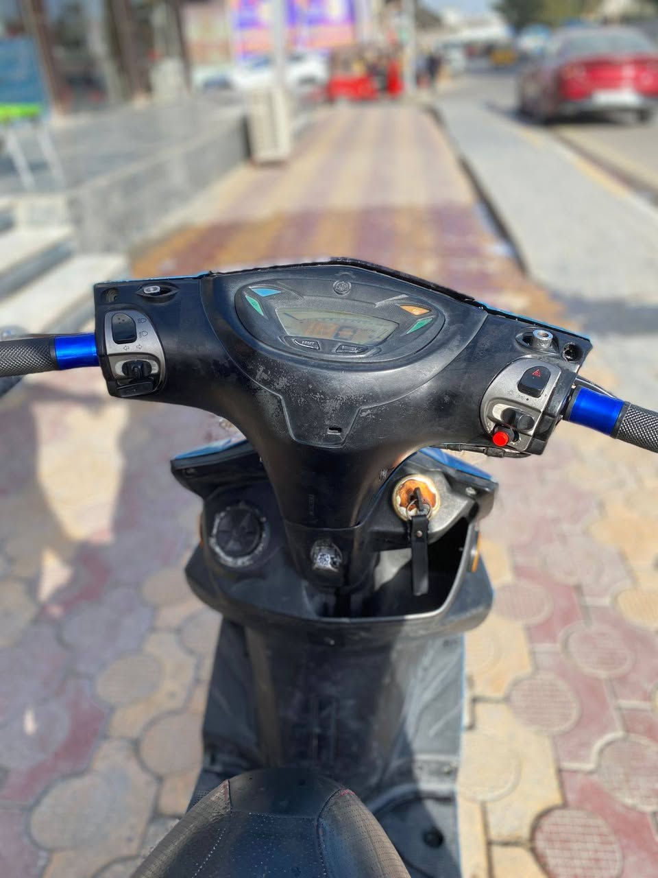 سلام عليكم
البيع جيتي ار  محرك مامفتوح 
اشاير عالي ناصي كلها شغال دهن جديد 
كفرتها ٨٠ بل ميه يردلهن ضب 
بيها ساستم سمعات 
دراجه بيها بس دكمه مال سالف مبدله 
٦٥٠ بيها مجال بغداد زعفرانيه رقم ***********
