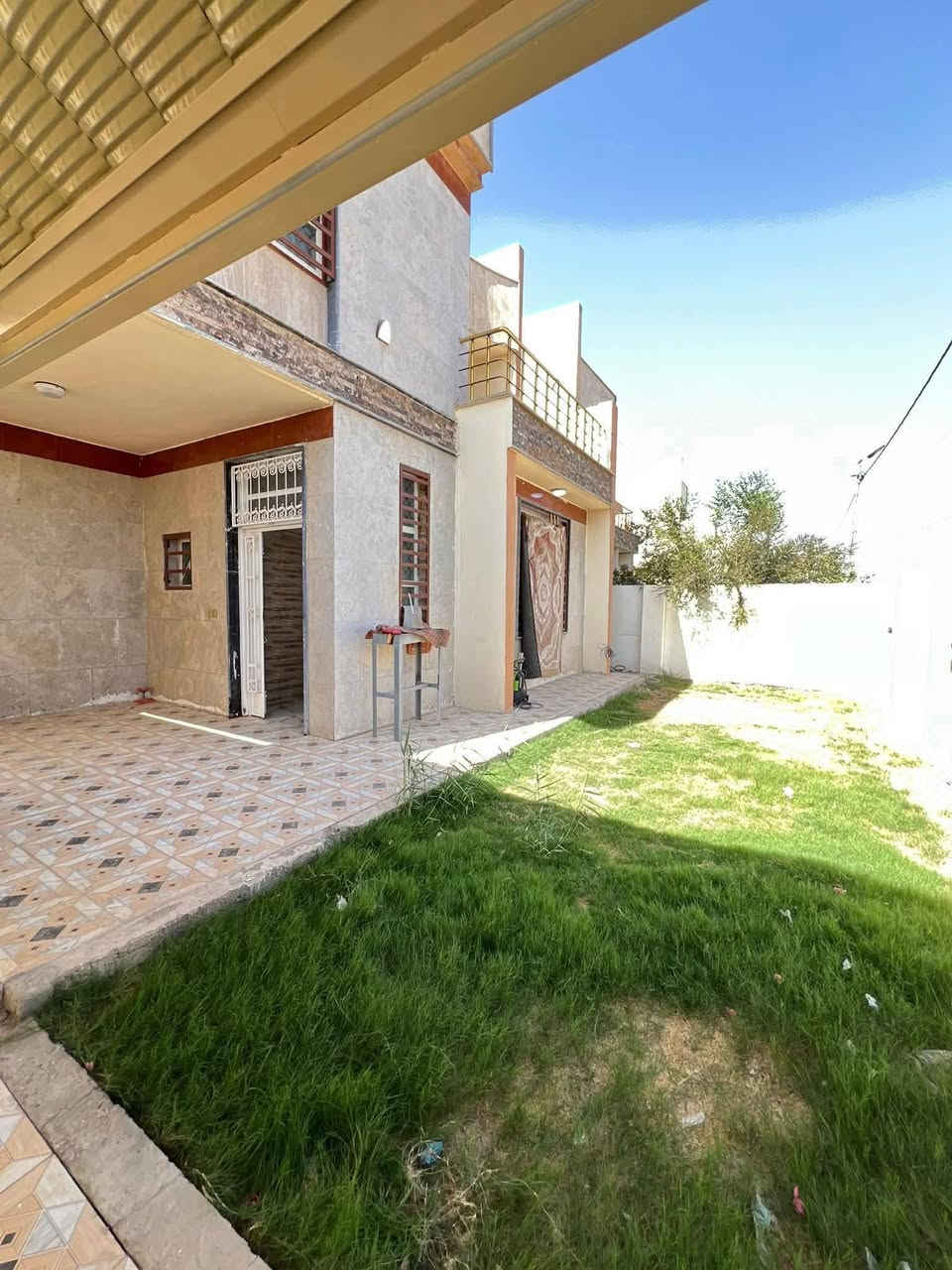 🏠دار للبيـــــــــع
(موقع مميز) (سعر مناسب نسبتاً لأسعار المجمع)
فـٓــــي مجمــــــع أرض بابـــــــل
الطابقيــن بالبدايـــة سنتـــر علــىٰ شـارع المجمــع الرئيســي
ـــــــــــــــــــــــــــــــــــــــــــــ
المساحــــــة // 285م رگــــــن #طابــو #مـــلك #صــرف
الواجهـــــــــة // 14.25م
النــــــــــــــزال // 20م
ـــــــــــــــــــــــــــــــــــــــــــــ
🧱🏗️ الطابــــــــــق الأرضــــــــــي
غرفــــــــــة وصالــــــــــة وهـــــــــــول ومطبــــــــخ حــــــــار وبــــــــارد ومجـمــــــــع صحيـــــــــات وگــــــــــراج وحديقــــــــــة ...
ـــــــــــــــــــــــــــــــــــــــــــــ
🧱🏗️ الطابـــــــــــق الثانـــــــــــــي
غرفتيـــــــــن وهـــــــــــول ومجمــــــــــع صحـــــــــــيات ...

ـــــــــــــــــــــــــــــــــــــــــــــ💲
للأستفســـــــار عــــــن السعــــــــر يرجـــــــىٰ الأتصـــــــال
ـــــــــــــــــــــــــــــــــــــــــــــ💲
مكتـــــب
  🌛🌐الخــــارطــــة العقـــــاريــــة🌐🌜
الكائـــــــــن
   فـــي ⇩ حـي_الطيـاره_شـارع_25_الـرئيســي_قــرب
_المــــدرس_حسيـــن_طيــــاره
0️⃣7️⃣8️⃣2️⃣5️⃣2️⃣1️⃣2️⃣5️⃣6️⃣5️⃣📲
___________________________________
_____________________________________________
