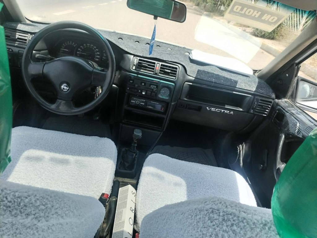 سياره اوبل فكترا موديل 91 حجم 18 سياره نظيفه كولشي مابي شرط بدون صبغ وبدون ضرب سنويه جديد بي دفتر بنزين كهربائية كلها شغال تخم صدر جديد سعر 43وبي مجال بسيط عنوان كركوك رقم هاتف *********** كركوك, العراق
