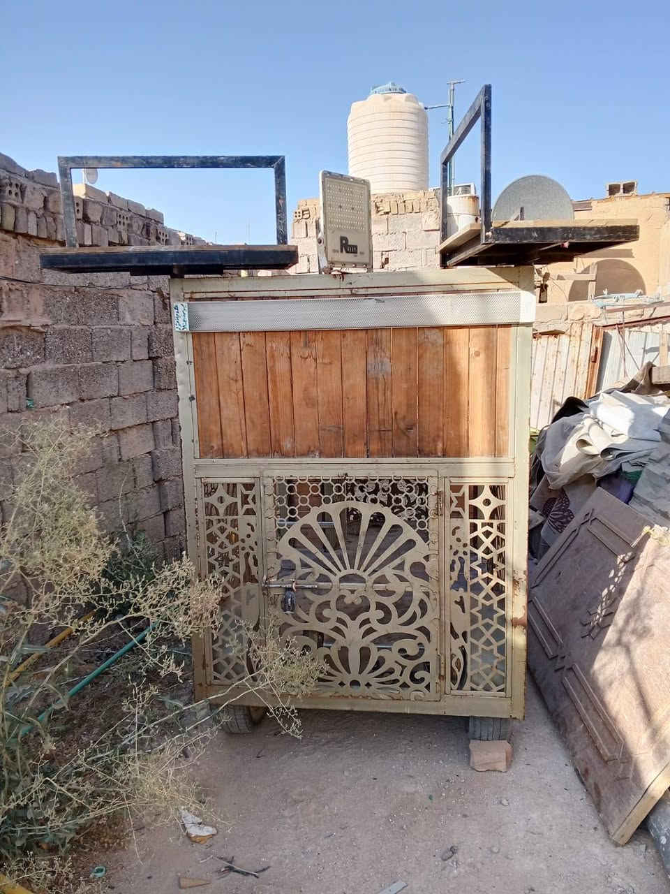 السلام عليكم عدنه عربانه لبيع السعر ٩٠٠وبيهاء مجال هاذه رقمي ***********
