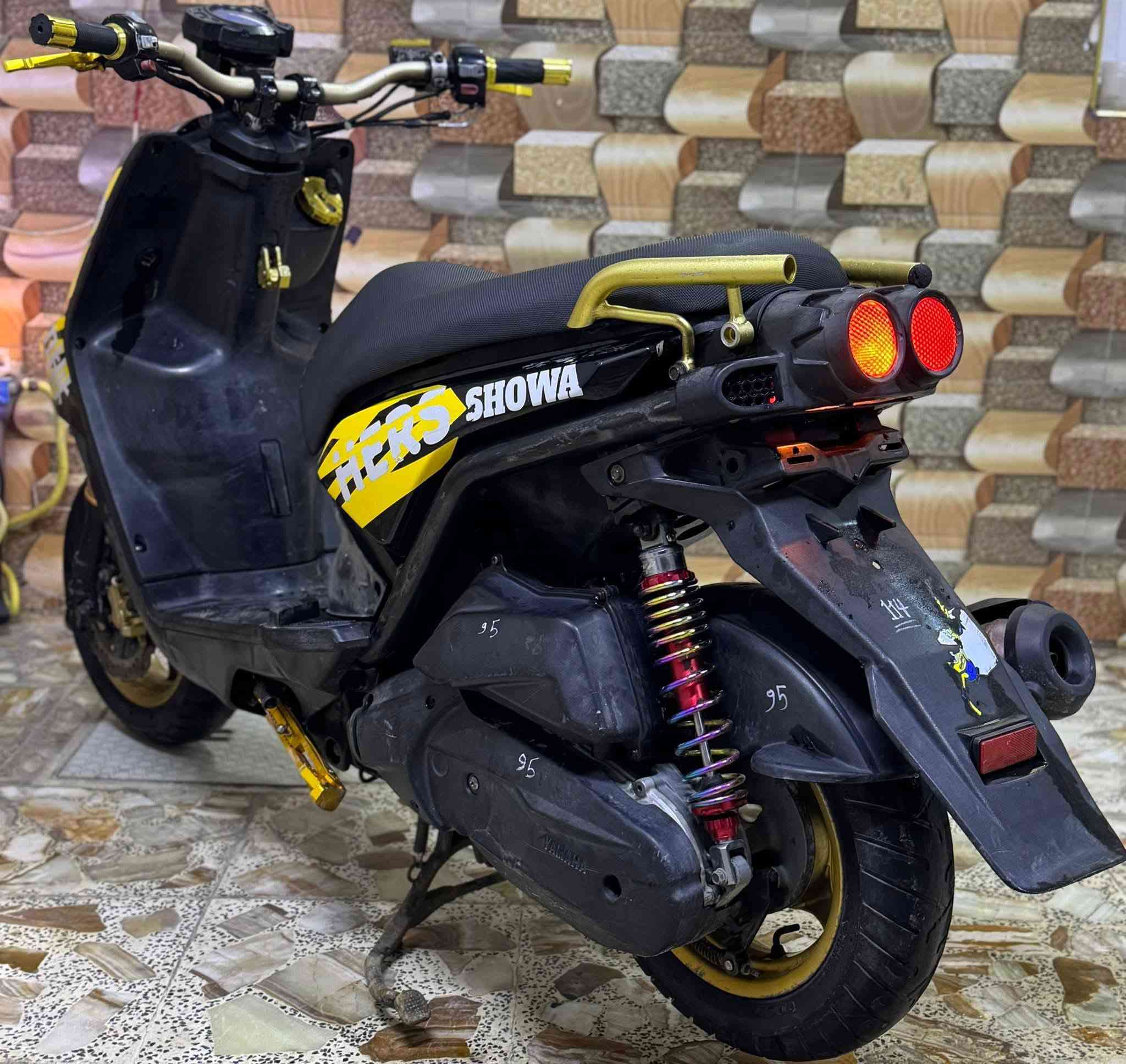 سلام عليكم 
دراجة سكنس جبلي لبيع دراجة مكفولة كفالة عامة كهربائيات شغالة دراجة نقص برغي مابيه مكينة ناعمة شلعة ومعدل كلش حلوة مزودة تزويد خارج الدراجة مكاني بغداد بلديات رقم الهاتف ***********سعر:مليون وبيه مجال الطيبين
