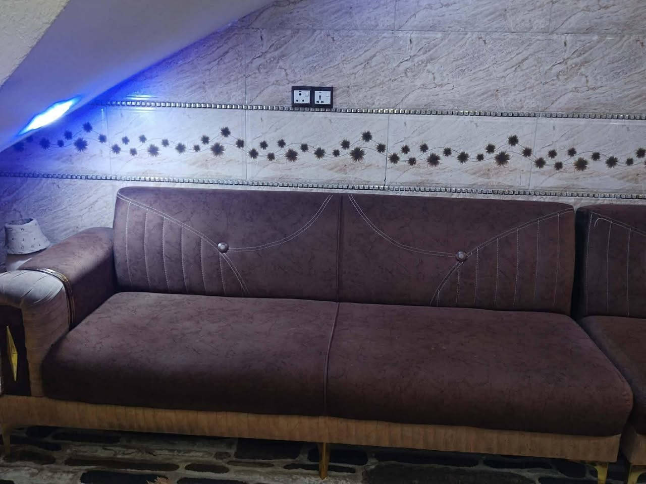 سلام عليكم للبيع اغراض الاتصال واتساب ***********
