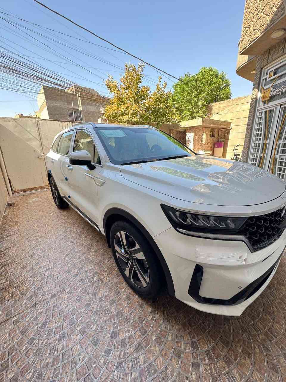 السلام عليكم
سورنتو للبيع 2023 
مكفوله كفاله عامه . فول مواصفات ما عدا بانوراما 
ماشيه 32000 حقيقي 
 رقم اربيل سنويه جديدة
 مكان السياره كربلاء 
سعر 300وبيه مجال 
رقم ***********شراي اتصل
