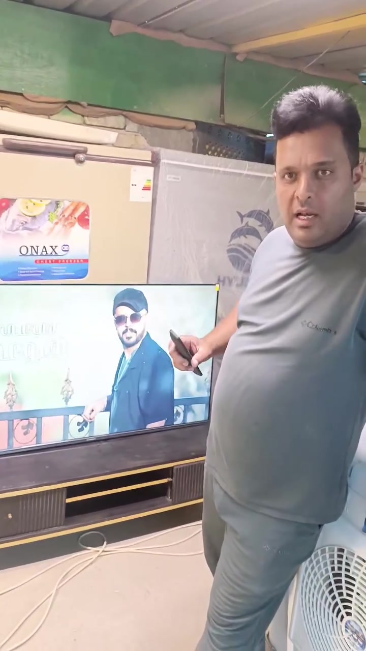🔥 للبيع شاشة SHINON الأصلية 🔥
📺 قياس 55 إنج
✅ Google TV
✅ دقة 4K Ultra HD
✅ ريموت صوتي + مايك
✅ واي فاي + بلوتوث
✅ تصميم بدون حواف (Frameless)
✅ تشغل يوتيوب، نتفلكس، شاهد، برايم فيديو وكل التطبيقات
✅ صورة واضحة وصوت قوي
✅ جديدة بالكامل ويا الكارتون والملحقات
السعر: __550الف دينار_ 
📍الموقع: الطارمية
📩 للاستفسار خاص / اتصال على الارقام التاليه 
***********
***********
#شاشات #بلازمه #GoogleTV #4K #SHINON #سمارتTV
