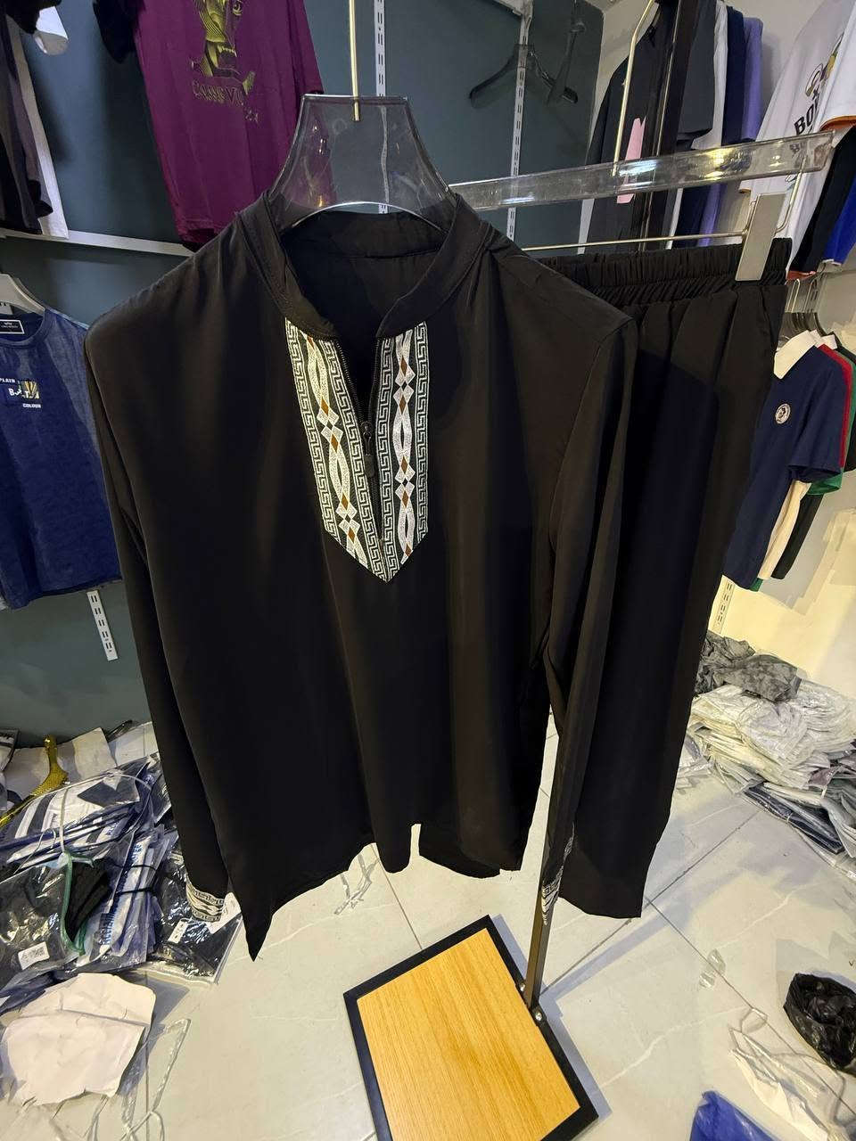 تراك شور خامه اكزز 
قياسات m L xl xxl
درزن 12 قطعه 3 موديلات 
سعر الدرزن 145 الف


**إذا كنت صاحب هذا الإعلان وتريد حذفه لأي سبب، رجاءا أرسل رسالة إلى الدعم الفني**