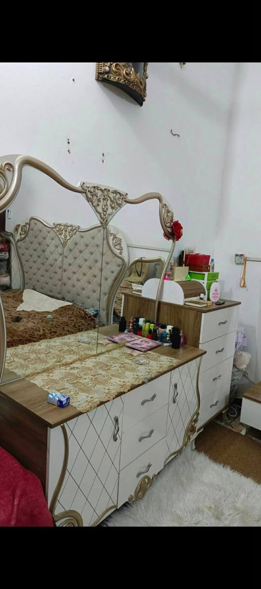 غرفة النوم تركي ضخمة للبيع 8قطع 650مع مجال للشراي  عنوانها ديوانية


**إذا كنت صاحب هذا الإعلان وتريد حذفه لأي سبب، رجاءا أرسل رسالة إلى الدعم الفني**