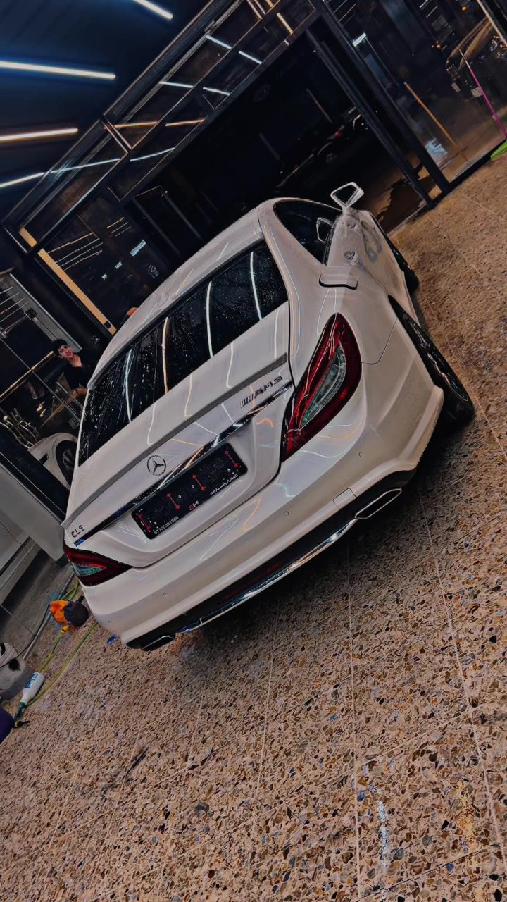 للبيع cls 2013 350 
خليجية وكاله كفاله عامه 
السياره فوول الفول 
لونهه ابيض صدفي 
كشنات كهرباء 
وخزن ميموري 
ومساج وتبريد كشنات 
قتحة سقف 
حساس امامي 
حساس خلفي 
جنطة كهرباء
ستيرن كهرباء 
 لايت متحرك ويه الستيرن 
شفتات ستيرن 
مري شفط 
 داخل ابيض 
ماشيه 176 الف 
السعر 215 
مكانهه بغداد نفق الشرطه 
للاستفسار ***********
