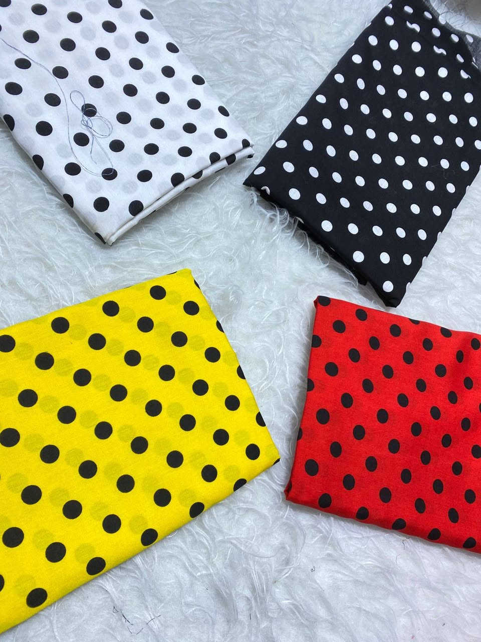 كشمير ايطالي جمله ومفرد الحجز وات ساب *********** يوجد توصيل سريع لكل محافظات العراق خلال فترة زمنية معينة بنات الاعظمية
