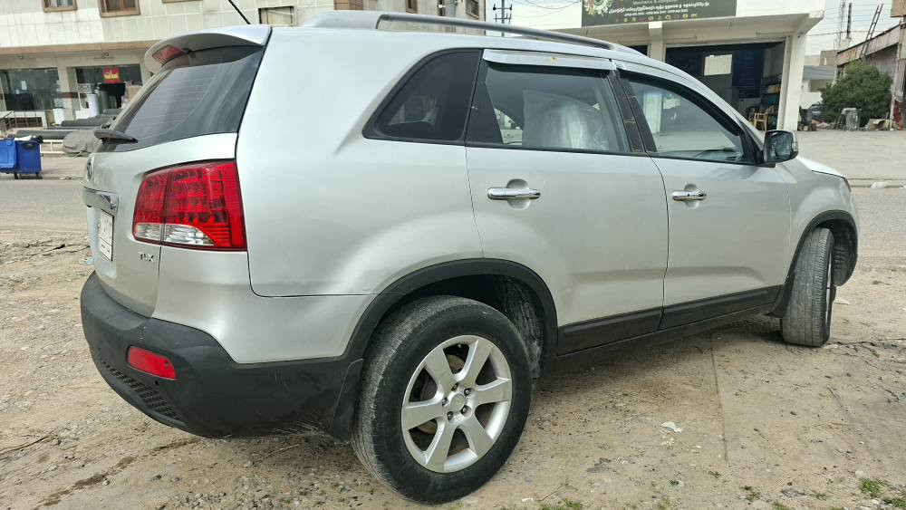 کیا سۆرێنتۆ  ٢٠١١  گاز

بڕاوەی دوبەی بێ رەقەم 
فووول فووول مواسەفات تەنها سڵاید نیە
سویج بەسمە دەرگا بەسمە  ٧ نەفەری کوشن جڵد ، کوشن هیتەر کوشنی سایەق کارەبایی و گەرم و سارد 
٤ پستۆنی گاز بیلاد زۆر بەهەڵمەت و ئابوریە 
گێر مەکینە کارەباییات عەتەڵات هەمووی بەشەرت
 رەقەم شاسی:  KNAKU815BBA119285 
شوێن: هەولێر 
تەنها فرۆشتن 
نرخی ٥٩ گەڵاو یەکتۆز معامەلە 
***********

للبيع كيا سورنتو كاز  2011
ادوات ، ادوات ، ادوات بدون رقم

فول مواصفات ماعده الفتحة
بصمة وشاشة 
كصة جنطة محرك ديزل كوريه  اشاير وشفط مرئي
حداديه محرك كير تبريد كفاله
قطعتين تبريد 7راكب
سياره جاهزه ع اخر حبايه
مكان اربیل 
السعر  59 ورقه و مجال 
***********  واتس اب أربيل, العراق
