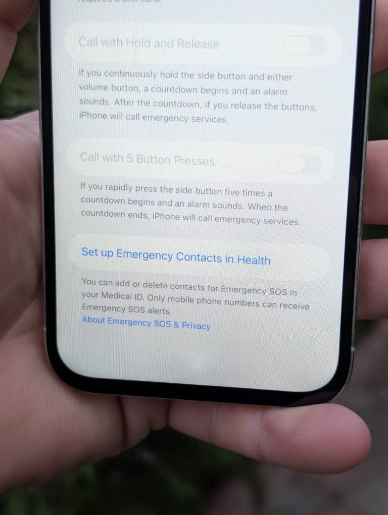 Iphone 12 pro max
 تەنها شاشەی گۆڕاوە یەک پەڵەی بچووکی هەیه لە بەشی خوارێ زۆر کەمه
زاکیرە 256
پاتری 84
نرخی 330. هەزار كويسينجاك, أربيل


**إذا كنت صاحب هذا الإعلان وتريد حذفه لأي سبب، رجاءا أرسل رسالة إلى الدعم الفني**