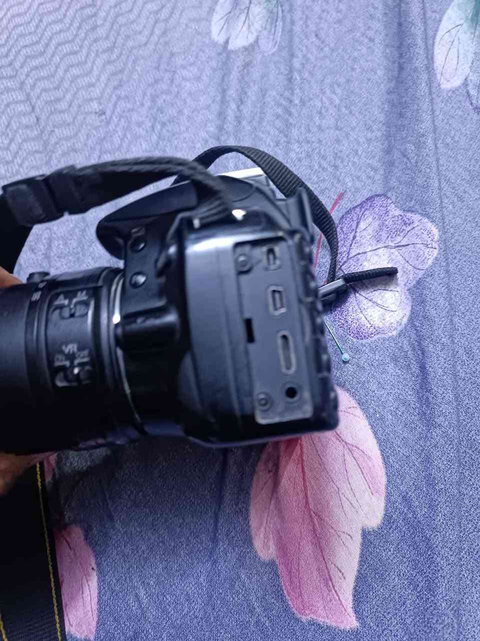 السلام عليكم كامره نيكون
ماعرف شنو معلومتها الكامره شغاله
وجنت اصور بيها صوره حلوه ودقه عاليه
ماعرف قبل فتره صورت بيها الصوره مالتها بيها غواش من تقرب زوم
المشكله بل اعدادت او غيرها ماعرف   اني ماعرف للاعدادت مع ثنين بطاريه وشاحنه 
الكامره معروضه175 وبيها مجال بسيط مكنها كربلاء موجود واتس اب و اتصل ***********
