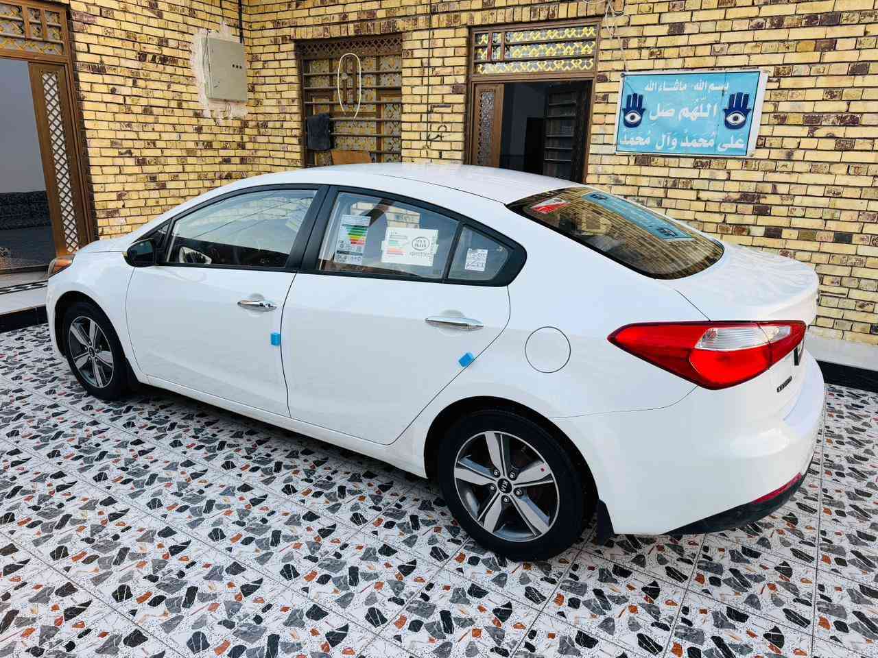 اللهم صل على محمد وآل محمد الطيبين الطاهرين سياره سيراتو موديل 15 خليجي سياره مال جناي جديده عنوان ناصريه شارع نيل قرب العيد خارجيه رقم الهاتف ***********
