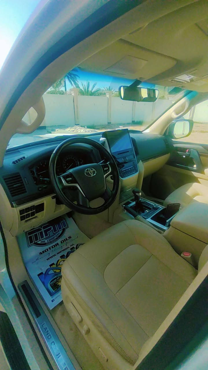 السلام عليكم
اخوان لاندكروز موديل 19 ساز ميحتاج اذكر مواصفات الساز معروفه فل مواصفات
رقم بغداد تحويل ثاني يوم
مكان السياره بغداد
64 الف حقيقي
السياره لوك الفضل من الله 
بيها شويه صبغ فوك الماصده اثر طخه بسيطه جامه الماصده بدلتها فقط
سعر السيارة 490 ورقه بيها مجال للطيبين
للأستفسار ***********
***********
