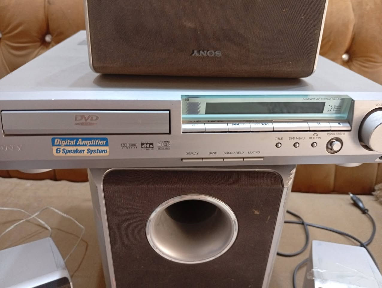 سستم مسرحر من ماركة سوني  بالة اصلي يشتغل بلوتوث واواكس  يربط على البلازما  سعرة 125يوحد توصيل


**إذا كنت صاحب هذا الإعلان وتريد حذفه لأي سبب، رجاءا أرسل رسالة إلى الدعم الفني**