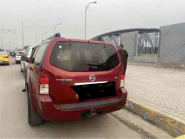 السلام عليكم
نيسان باتفندر موديل 2007 بيها مكانات صبغ اثر جراد رقم بغداد انكليزي هزه جديد وسنويه 2026 عنوان بغداد البلديات 

سعر 75 بي مجال تليفون  ***********
