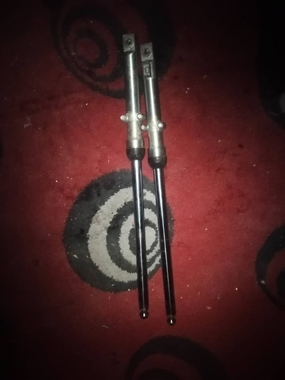 السلام عليكم غراض للبيع كورات اصلي مال تفصيخ شرط الفصلة سعر الواحد 25قفل دبلات نامة مسعملات 10ايام السعر25قفل *********** مكاني بعقوبة
