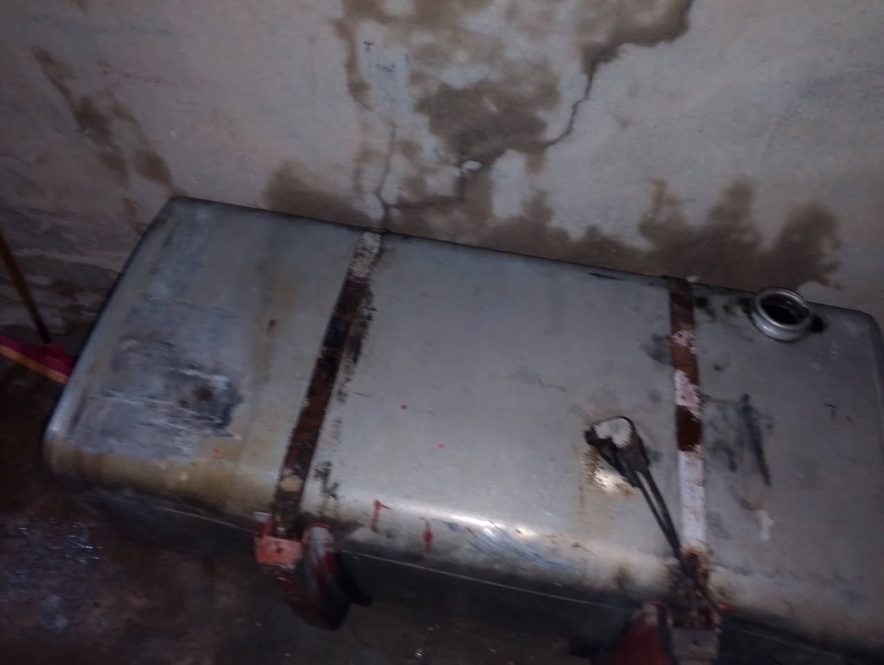 للبيع تانكي فافون يخذ 650لتره مكان حله ///***********//
