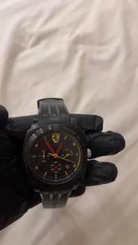 فيراري • مكينه ياباني • ساعة