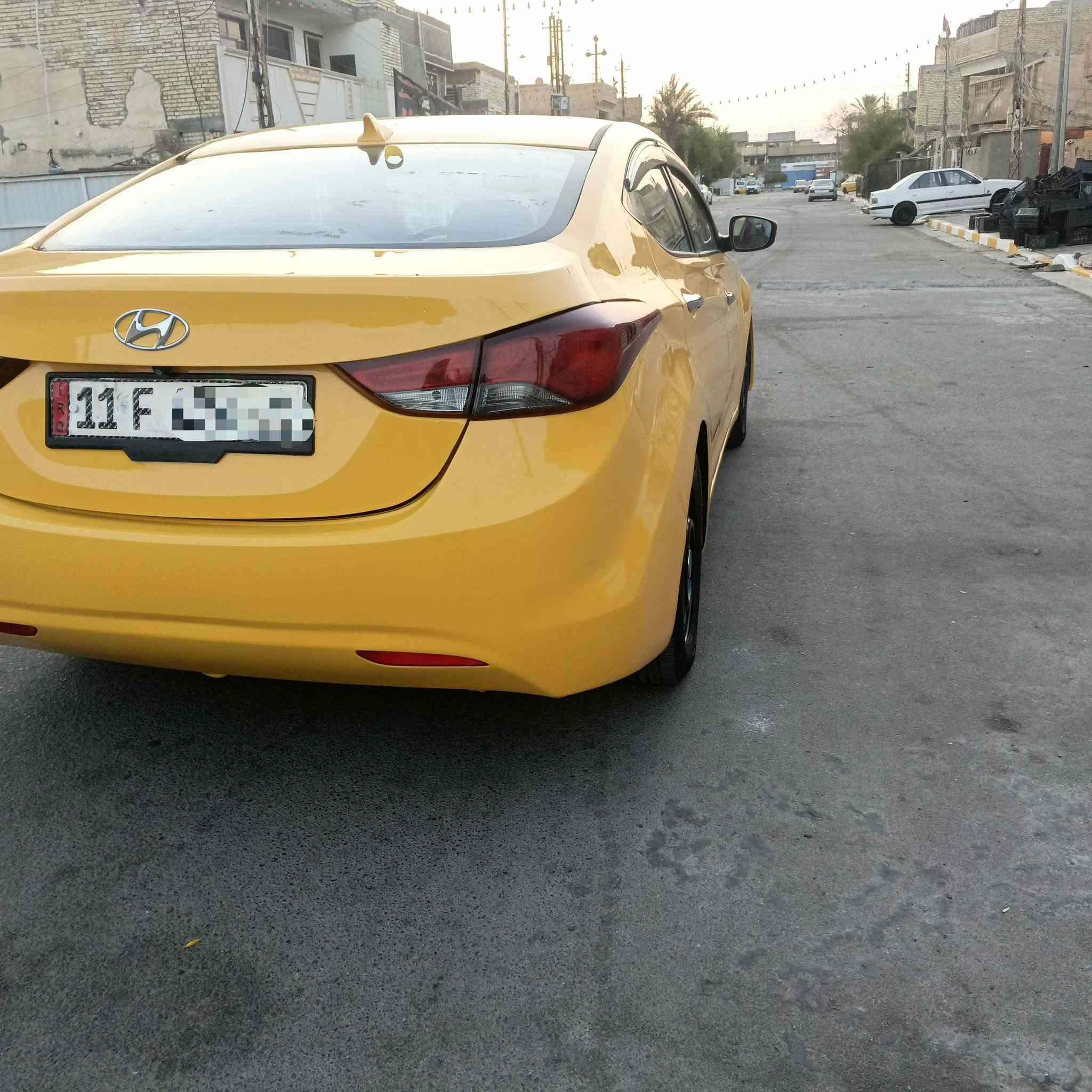 السلام عليكم
النترا 2013
وارد امريكا سيارة جاهزه وفول مواصفات 1/1 
 محرك 1800 دوش مكفول تبريد ثلج رقم بغداد بسمي
مصفره هيئة وغرامات حادثها جاملغ خلفي وبيها بالعراق 
جاملغ امامي السياره تغليف كامل ارضيه وكشنات وسقف
فول فتحه +بصمه+تحكم تدفئه كشنات+ تبريد بيانو 
شاشه مع مضخم صوت مسويلها سيرفز كامل حداديه 
تخم تاير صبغه جديده
السعر 75 مكاني بغداد 
***********
@الجميع
