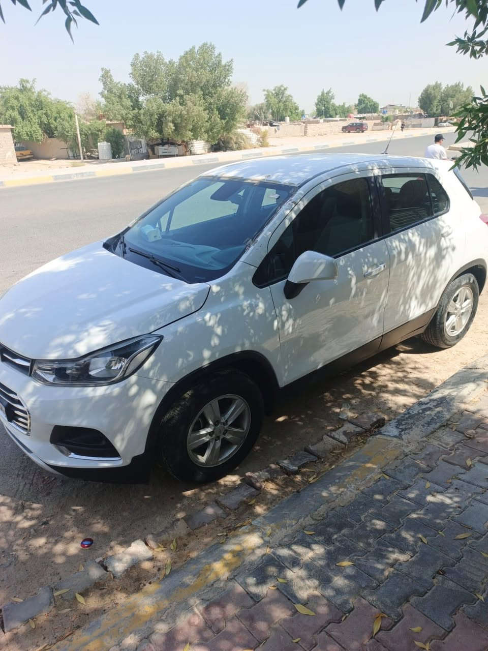 Chevrolet trax 
تراكس خليجي 2017
--------------------------
[  ] ضربتها بنيد و دعاميه 
 مبدلات جديد   
    محرك 2000
-------------------------
رقمها بغداد ب اسمنا
عليها شاشه و دواخل نظيفه ، وكلشي نظيف بيها
--------------------------
السعر 95 وبيها مجال للشراي
للاستفسار( واتس )***********
