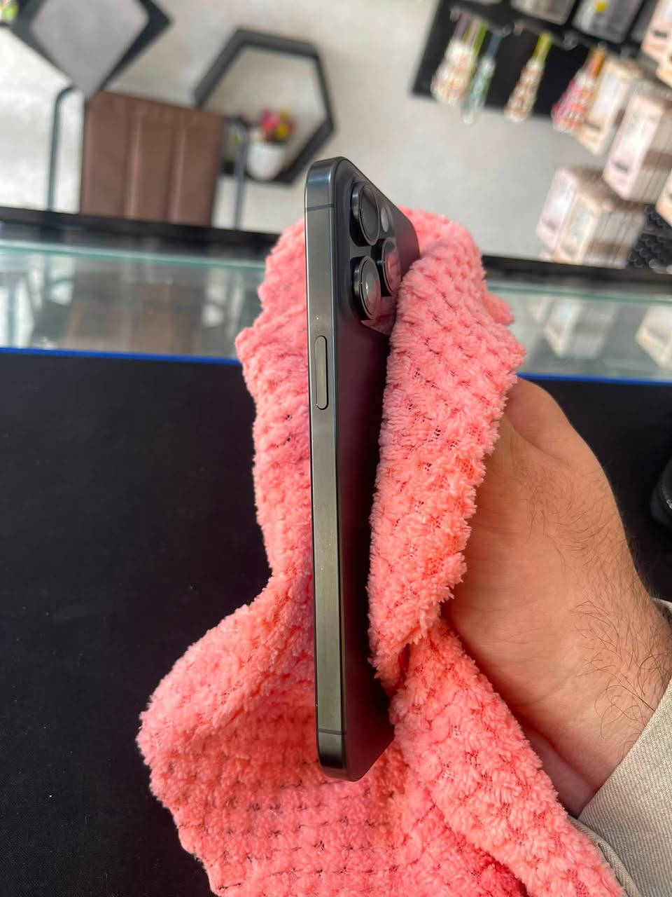 سلام عليكم ورحمة الله
15 پرۆ ماکس 
256_ 1 سیم 
پاتری 88 🔋
زەمانی هەموو شت 
نرخی 695$ مەجالێکی برایانە 
ژ.م/ ***********
