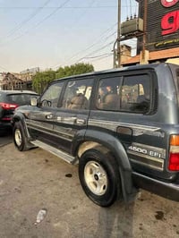 بيع ومراوس تواصل على الرقم تلفون 07706482886 بغداد الشعب سياره لاندكرو...